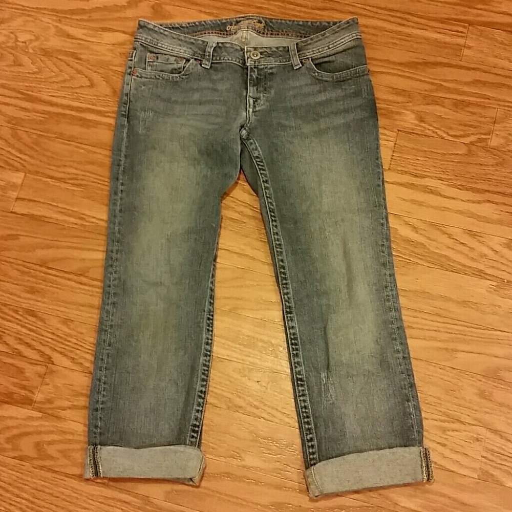 American Eagle Jean Capris.